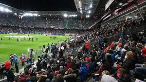 ABD0236_20220216 - SALZBURG - ÖSTERREICH: Volle Zuschauerränge beim UEFA Champions League-Achtelfinale Spiel FC Salzburg gegen FC Bayern München am Mittwoch, 16. Februar 2022, in Salzburg. - FOTO: APA/BARBARA GINDL
