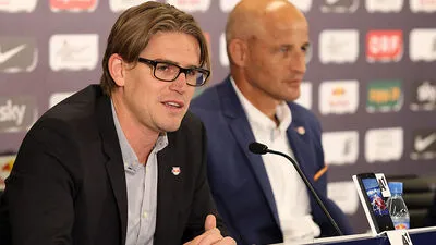 Sportchef Christoph Freund und Trainer Peter Zeidler