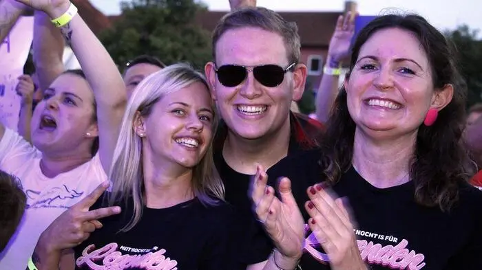 Was für ein Open-Air-Konzertwochenende in der oststeirischen Thermenhauptstadt Fürstenfeld mit mitreißendem Pop und unvergesslichen Songs.