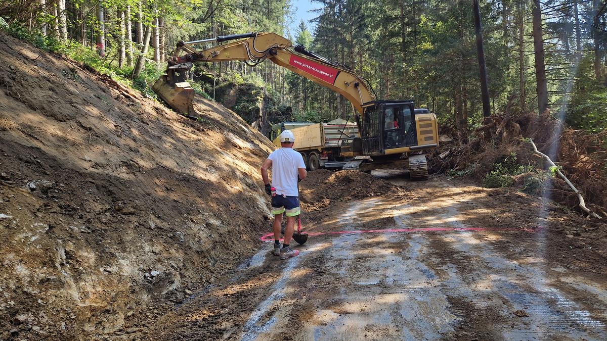 Der Ortsteil Nießenbach mitsamt der Straße zur Langmannsperre wurde vom Unwetter besonders stark in Mitleidenschaft gezogen