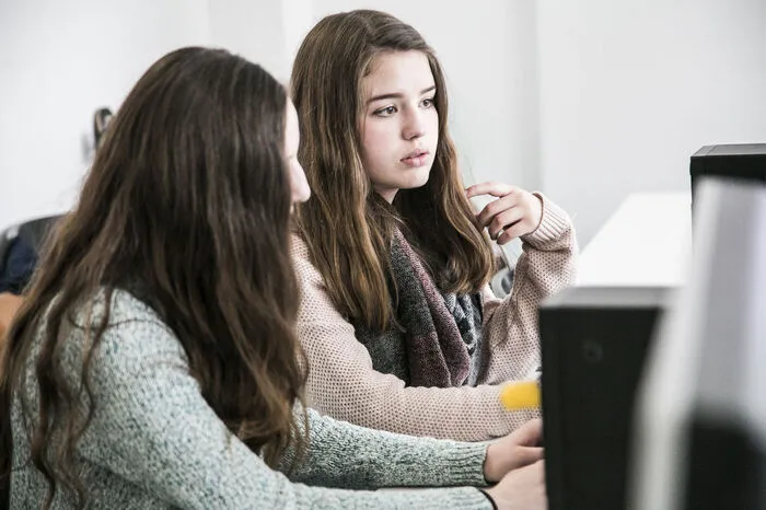 So fanden die Schüler etwa alte Netzpläne ebenso...