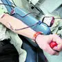 Der Arm einer Person bei einer Blutspende