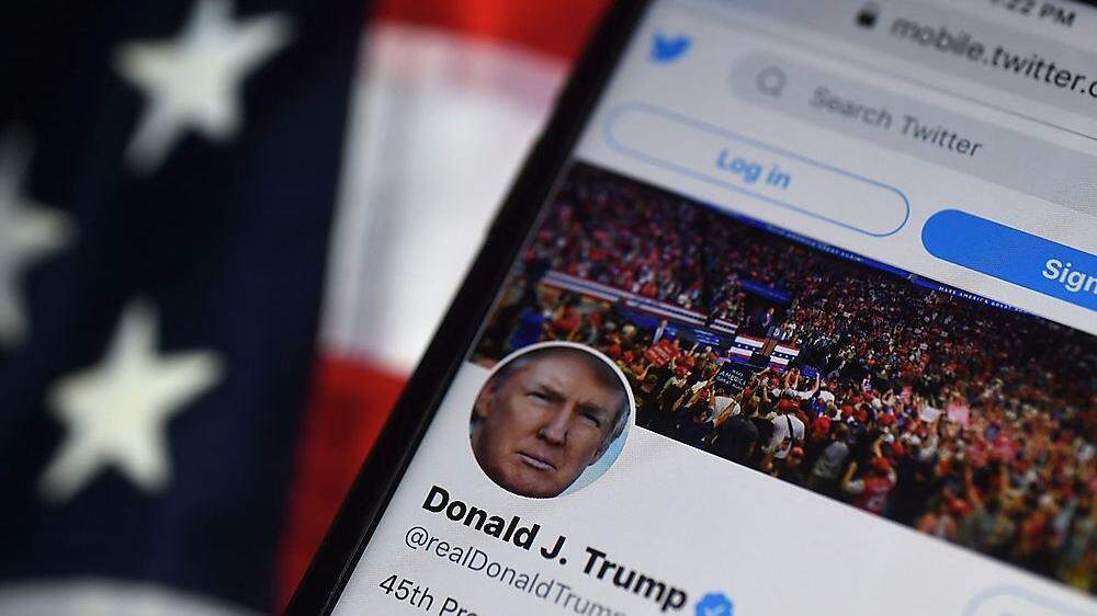 Donald Trump darf wieder twittern