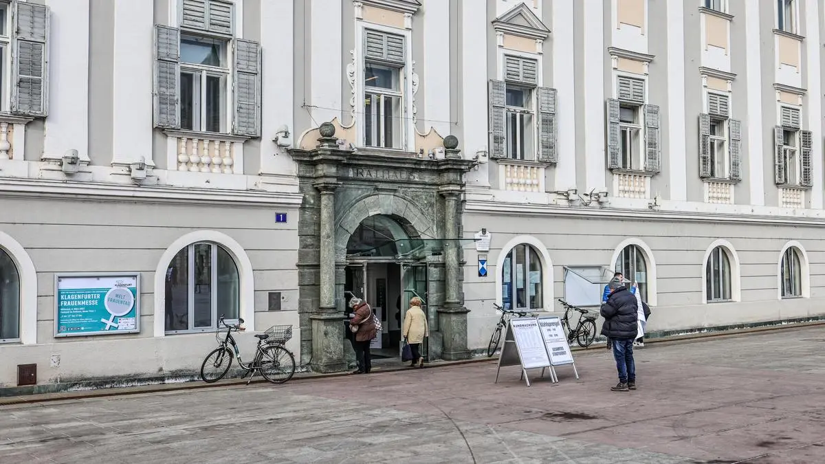 Wahl Wahllokal Klagenfurt Rathaus Landtagswahl 2023