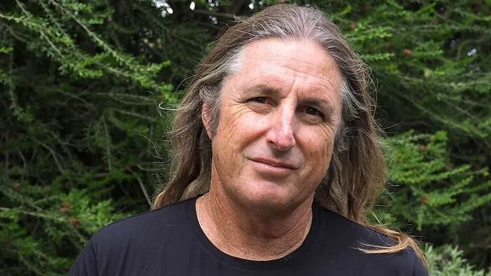 Autor Tim Winton lässt seine jugendliche Haupt- figur durch die Weiten Westaustraliens irren