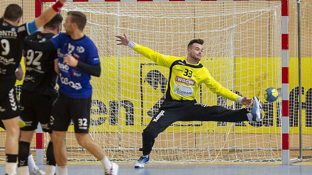 Ferlach Goalie Florian Strießnig spielte gegen Handball-Tabellenführer Margareten vor allem in Hälfte zwei eine Riesenpartie