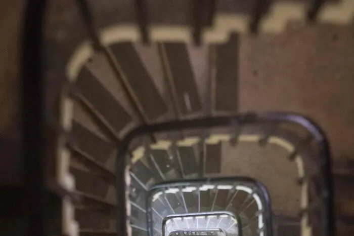 Der Elizabeth Tower beherbergt den sogenannten Big Ben, eine 13,7 Tonnen schwere Glocke.