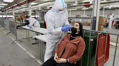 Dezember 2020: Für kostenlose Corona-Schnelltests (hier in der Gaborhalle in Spittal) nahmen die Leute Wartezeiten in Kauf