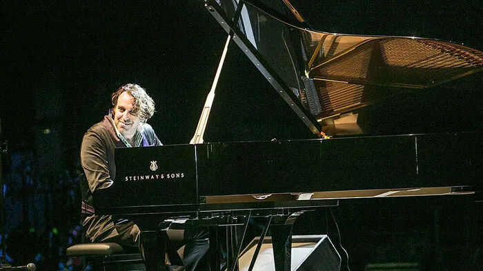 Chilly Gonzales spielt nicht nur Klavier, er spielt vor allem damit