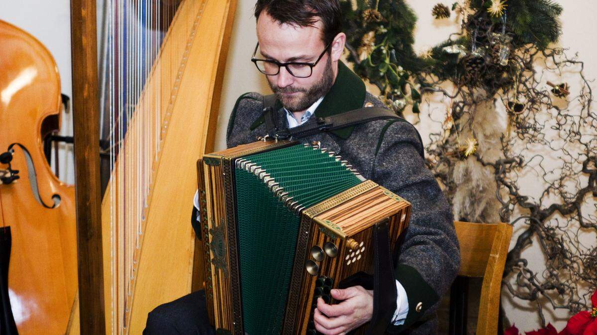 Markus Schwarz auf der steirischen Harmonika