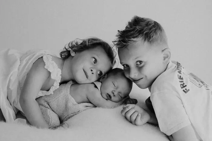 50 Zemtimeter und 3300 Gramm. Der kleine Otto erblickte am 26. Mai das Licht der Welt. Er ist der große Stolz seiner Geschwister Noah und Finja und seiner Eltern Kerstin und Lukas Pardatscher. 