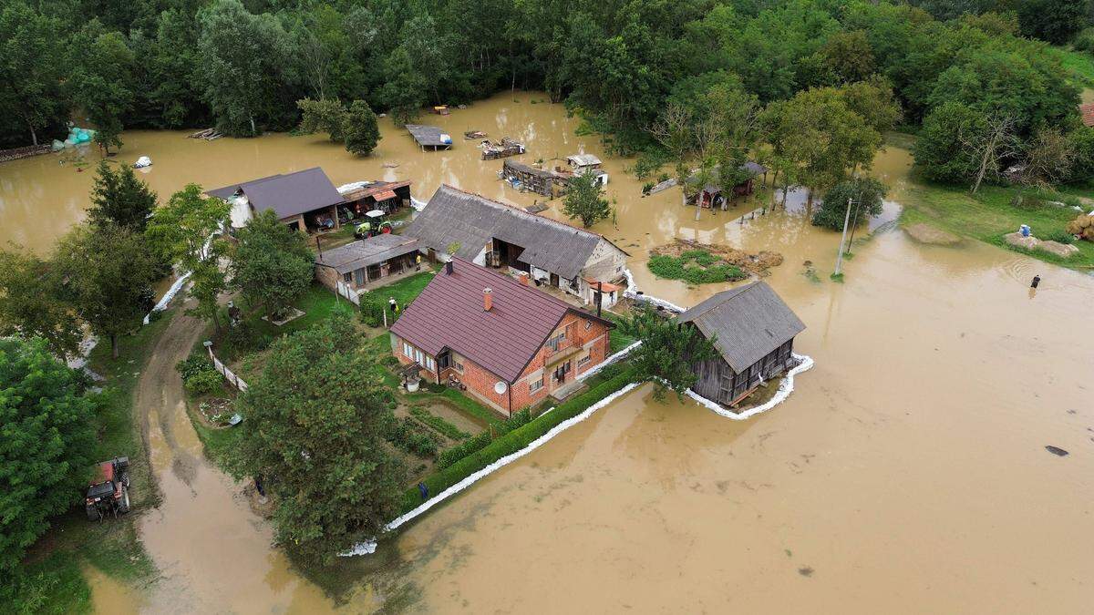 Überflutungen bei Koprivnica in Kroatien