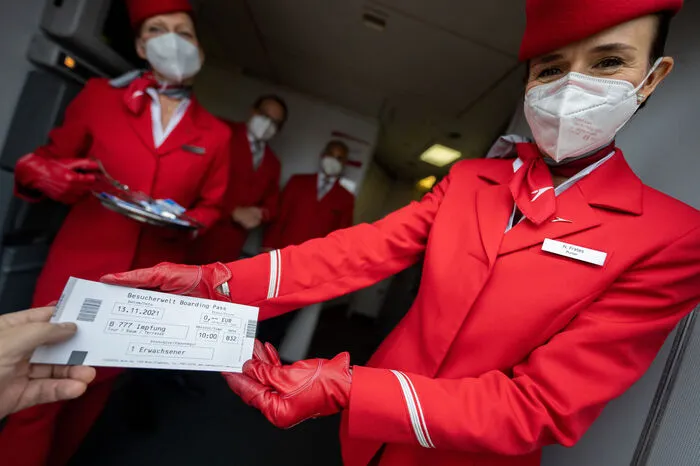 Impfwillige wurden mittels Boarding Pass in einer Boeing 777 begrüßt