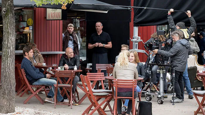 Gedreht hat das Filmteam rund um Jürgen Vogel (Mitte links) auch am Lendplatz, wo auch der gebürtige Deutschlandsberger Andreas Kiendl (ganz links) und der Südsteirer Simon Hatzl mit von der Partie waren.