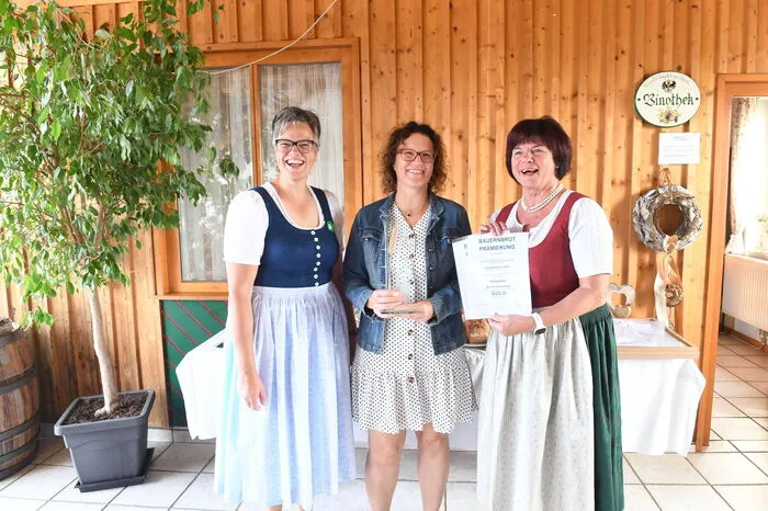 Jutta Doppelhofer aus Strallegg gewann ebenfalls zwei Mal Gold mit ihrem Bio-Holzofenbrot und mit ihrem Bio-Körnerbrot.