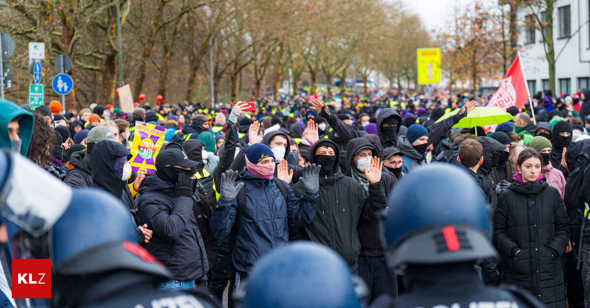 Fragezeichen nach skurriler Rede bei AfD-Jugendkongress in Gießen