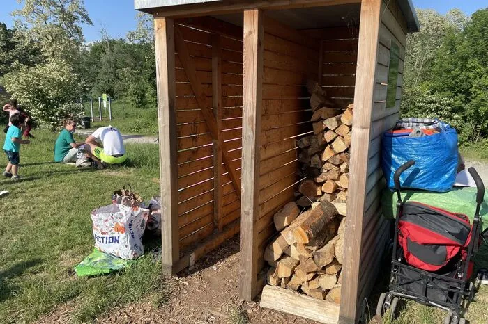 Die Stadt Graz stellt gratis Brennholz zur Verfügung.