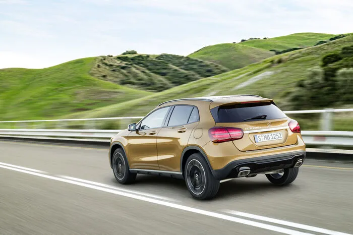 Kein Wettbewerber bietet eine größere Motorenauswahl in seinem Segment – vom Grundmodell GLA 180 d mit 109 PS bis zum 381 PS starken Mercedes-AMG GLA 45 4Matic.