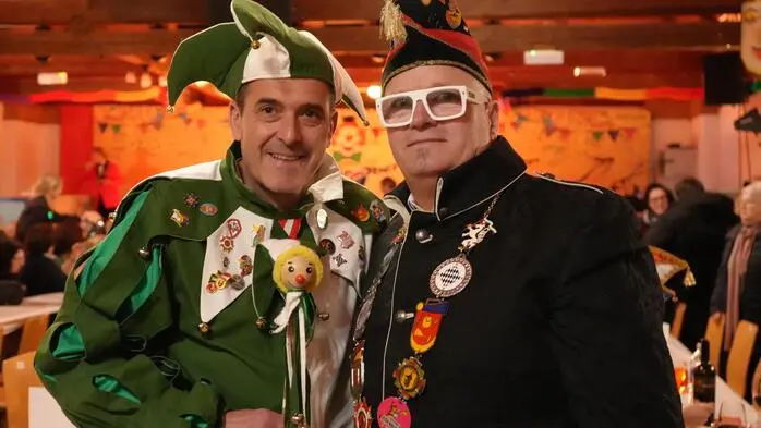 Das Oberweger Faschingskomitee hielt auch heuer wieder ihre Faschingssitzungen traditionsgemäß im Oberweger Stadl ab.