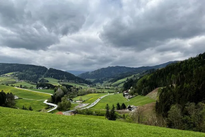 Der Ausblick auf der Solar-Anhöhe am Fallmoar-Hof