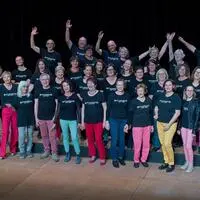 Die Sängerinnen und Sänger des Stimmig-Chors
