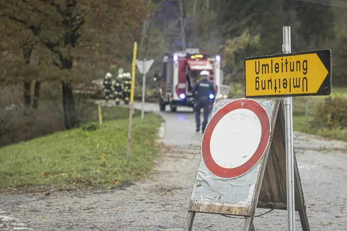 Schäden Parkplatz Hochwasser Regen Wasser Feistritz Rosental November 2023