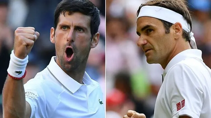 Roger Federer (rechts) fordert Novak Djokovic