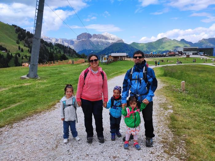 Chiara (links) mit Mama Giorgia Compagnini Rota, Bruder Pietro, Papa Cosimo Lamacchia und Schwester Gemma