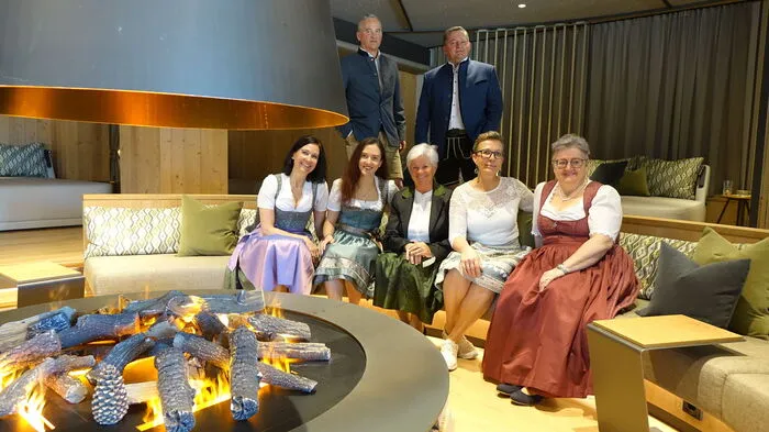 Die Familie Pierer lud zum 130-jährigen Jubiläum des gleichnamigen Almwellnesshotels ein.