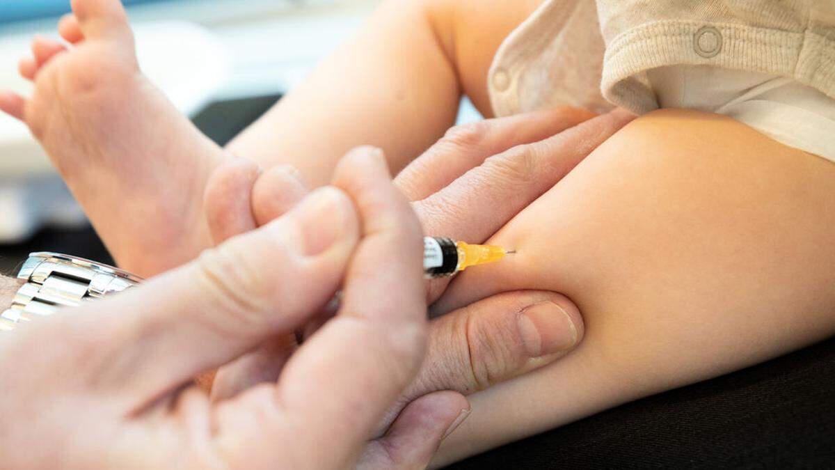 Kinderärzte kümmern sich nicht nur um Akutfälle, sondern auch um Vorsorgeuntersuchungen oder Impfungen