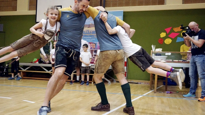 Unter dem Motto "Rettet den Übersbacher Kinderfasching"...
