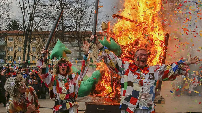 Günter Brommer (rechts) und sein Team nahmen Abschied vom Fasching 2020