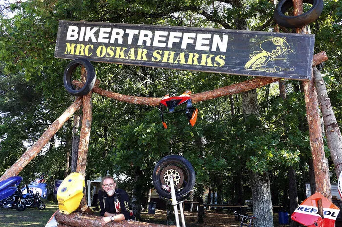 des Motorradclubs „MRC Oskar Sharks“ kamen Motorradfahrer...