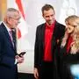 Alexander Van der Bellen mit Benjamin Karl und Anna Gasser 