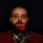 Diese Rose richt nicht gut ... Paolo Viale spielt Michail, einen psychopathischen Mörder