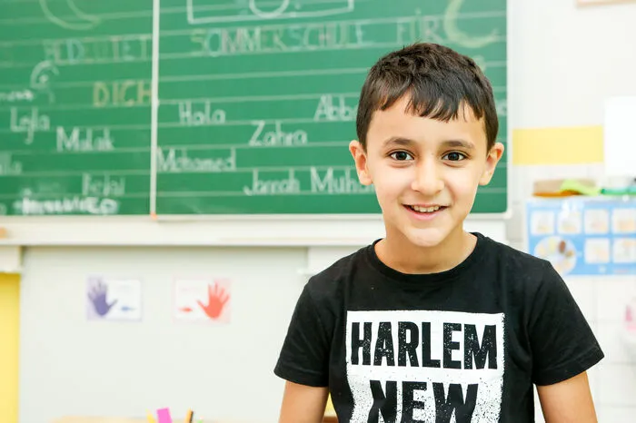 Yamen (8): "Die Sommerschule ist gut, gestern haben wir etwas gebastelt. Und wir lernen viel."