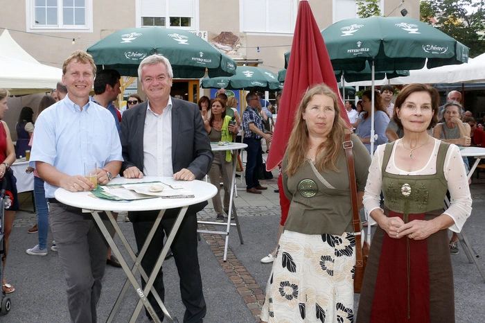 Zu Wort kamen prominente Gäste, Partner und Wegbegleiter...
