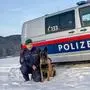 Polizeihund Face und Hundeführer Roman