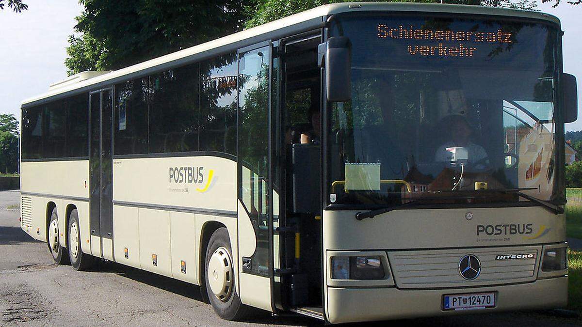 Zeitweise ersetzen Busse die Bahn