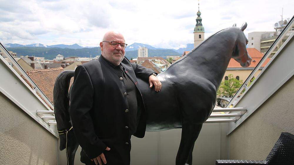 Robert Wolte ist der Mann hinter dem Pferd