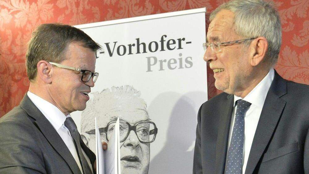 Vorhofer-Preisträger Manfred Perterer mit Bundespräsident Alexander Van der Bellen.