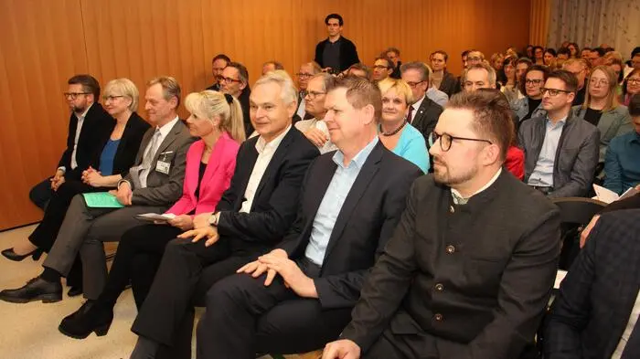 Viel Spaß mit den Fotos von der Präsentation der neuen Führungskräfte am LKH Weststeiermark, Standort Voitsberg.
