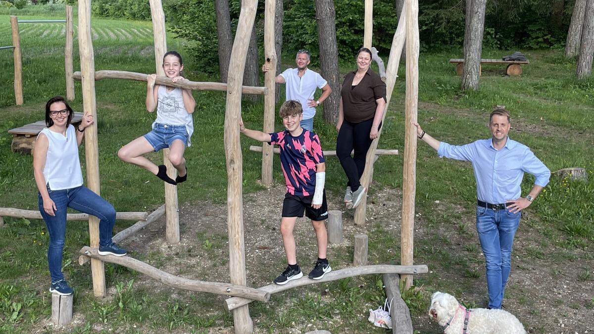 Der vom Ortsverschönerungsverein Fellach-Oberdörfer gestaltete Motorikpark