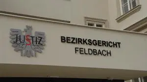 Ein sehr junger Täter musste sich wegen Verstoßes gegen ein aufrechtes Waffenverbot vor dem Bezirksgericht Feldbach verantworten