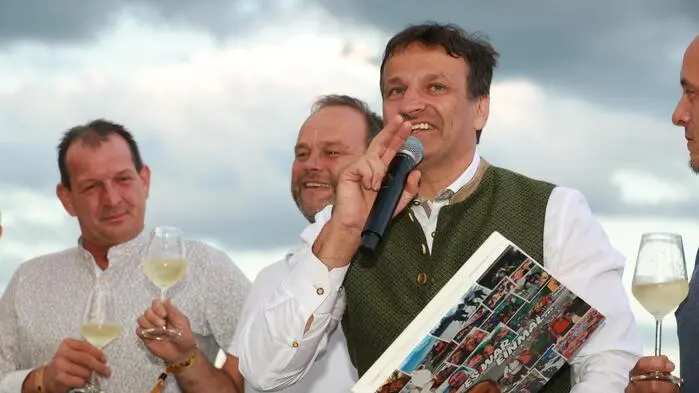 Die Familie Perschler weiß, wie man feiert – mit Herz, Humor und jeder Menge Highlights. Anlässlich des 30-jährigen Jubiläums des Hotel-Restaurants Perschler in Rattenberg (Gemeinde Fohnsdorf) wurde Anfang Juli ein ganz besonderes Fest organisiert.