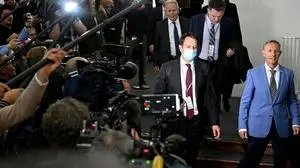 Erschien mit Maske vor dem U-Ausschuss: Thomas Schmid. 