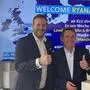 "Wir sind motiviert zurück": Ryanair-Manager Andreas Gruber und Airport-Chef Nils Witt bei der Präsentation in der Bar 19null7 in Klagenfurt