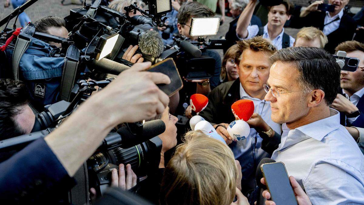 Der niederländische Regierungschef Rutte tritt zurück