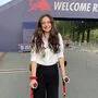 Tatjana Meklau arbeitet im Sommer am Red Bull Ring, die Krücken wird sie hoffentlich bald nicht mehr brauchen