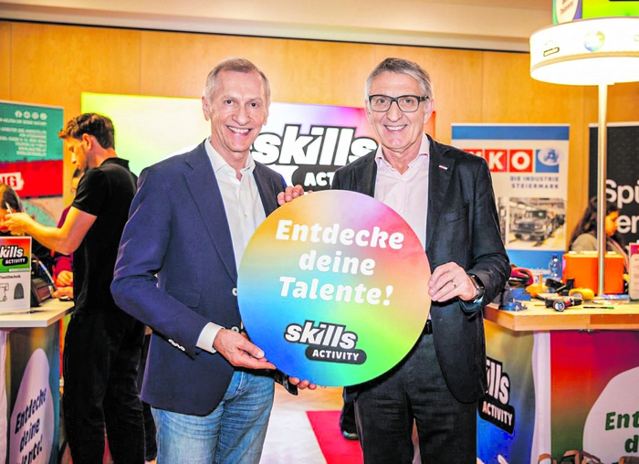 Die Präsidenten der Wirtschafts- und Arbeiterkammer, Josef Herk (r.) und Josef Pesserl (l.), bündeln ihre Kräfte in Sachen Berufsorientierung.